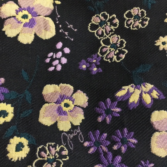 Missguided Jacquard Floral Frayed Edge Miniskirt - Picture 8 of 8